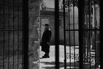 www.victoriaclaytonwriter.com man in Jerusalem https://www.victoriaclaytonwriter.com/wp-content/uploads/2020/12/www.victoriaclaytonwriter.com-man-in-Jerusalem.jpg